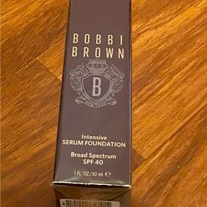 Bobbi Brown Intensive Skin Serum Foundation
Honey W-064 SPF 40 NEW